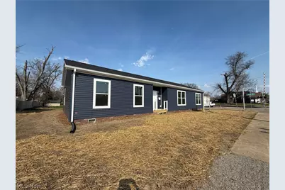 805 Lee Street, Zanesville, OH 43701 - Photo 1