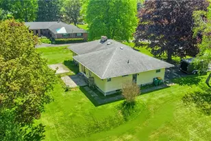 99 Greenridge Dr, Geneva, OH 44041 - Photo 30
