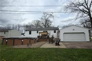 1157 Sturbridge Dr, Louisville, OH 44641 - Photo 2