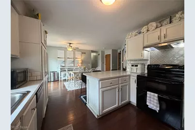 1157 Sturbridge Drive, Louisville, OH 44641 - Photo 18