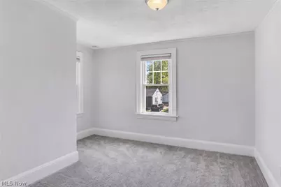 330 N Hawkins Avenue, Akron, OH 44313 - Photo 18