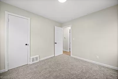 624 Eastern Heights Boulevard, Elyria, OH 44035 - Photo 22