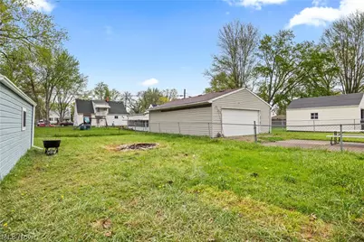 624 Eastern Heights Boulevard, Elyria, OH 44035 - Photo 32