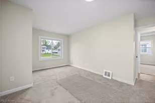 624 Eastern Heights Blvd, Elyria, OH 44035 - Photo 16