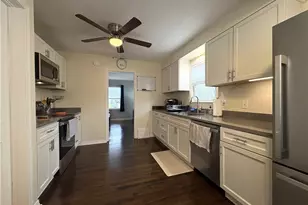 1216 Hardesty Blvd, Akron, OH 44320 - Photo 10