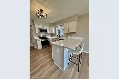 117 Ambleside Way, Amherst, OH 44001 - Photo 8