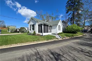55 Hall St, Roseville, OH 43777 - Photo 2
