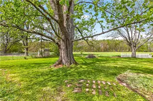 39568 Carol Ln, Elyria, OH 44035 - Photo 38