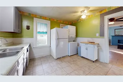 711 Victoria Avenue, Williamstown, WV 26187 - Photo 12