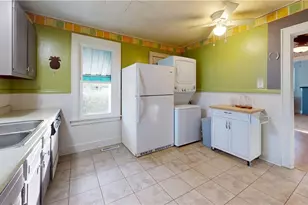 711 Victoria Ave, Williamstown, WV 26187 - Photo 12