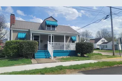711 Victoria Avenue, Williamstown, WV 26187 - Photo 1