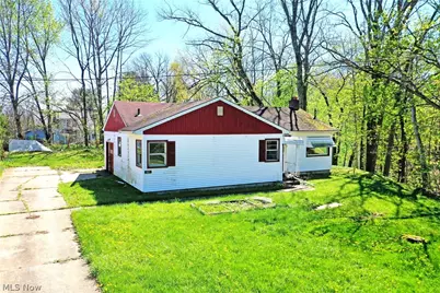 207 S Belle Vista, Youngstown, OH 44509 - Photo 2