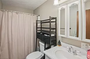 1392 Homestead Dr, East Liverpool, OH 43920 - Photo 16