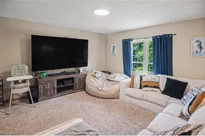 1392 Homestead Drive, East Liverpool, OH 43920 - Photo 2