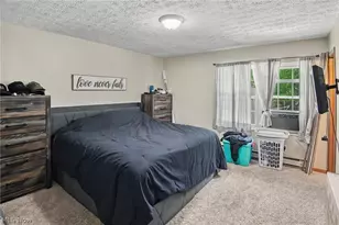 1392 Homestead Dr, East Liverpool, OH 43920 - Photo 8