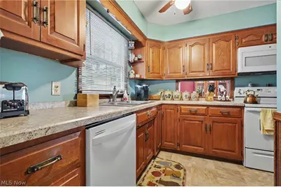 1210 Janet Avenue NW, North Canton, OH 44720 - Photo 16