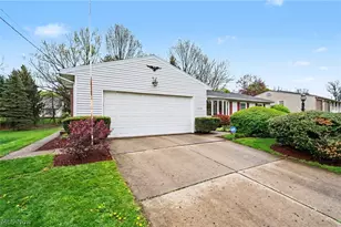 1210 Janet Ave NW, North Canton, OH 44720 - Photo 2