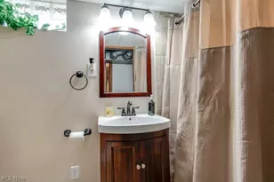 2048 Congo St, Akron, OH 44305 - Photo 22