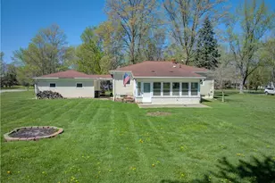 2015 Wallace Ln, Lorain, OH 44053 - Photo 30
