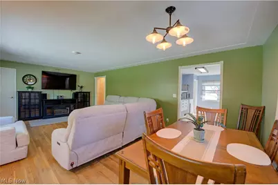 2015 Wallace Lane, Lorain, OH 44053 - Photo 6