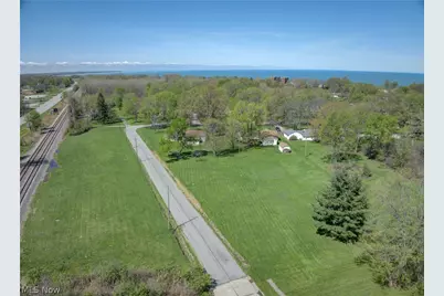 2015 Wallace Lane, Lorain, OH 44053 - Photo 34