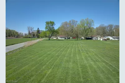 2015 Wallace Lane, Lorain, OH 44053 - Photo 28