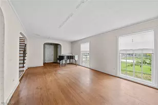 19264 N Sagamore Rd, Fairview Park, OH 44126 - Photo 6