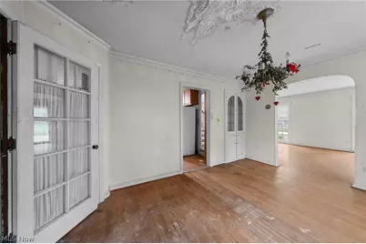 19264 N Sagamore Road, Fairview Park, OH 44126 - Photo 10