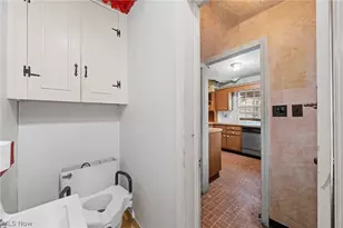 19264 N Sagamore Rd, Fairview Park, OH 44126 - Photo 20