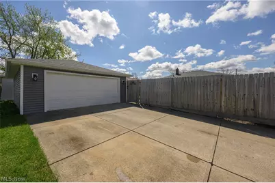 9596 Reichert Road, Parma, OH 44130 - Photo 24