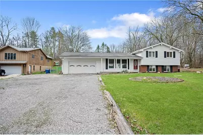2862 Byron Drive, North Canton, OH 44720 - Photo 2