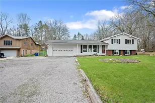 2862 Byron Dr, North Canton, OH 44720 - Photo 2