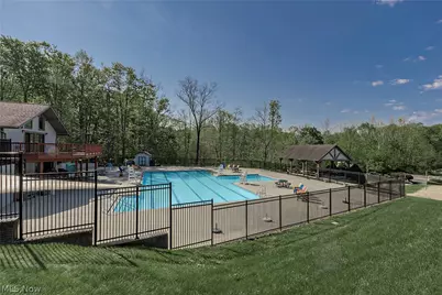 8290 Pine Creek Court, Chagrin Falls, OH 44023 - Photo 36