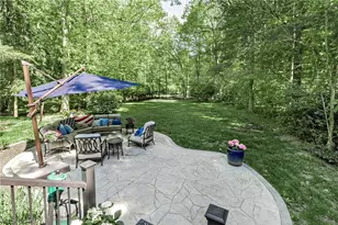 8290 Pine Creek Ct, Chagrin Falls, OH 44023 - Photo 32