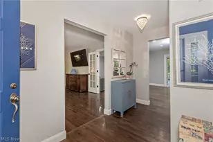 8290 Pine Creek Ct, Chagrin Falls, OH 44023 - Photo 4