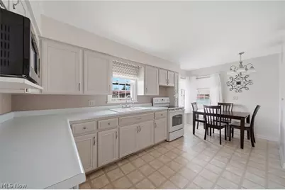 8885 Louisville Street, Louisville, OH 44641 - Photo 10