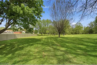 8885 Louisville Street, Louisville, OH 44641 - Photo 40