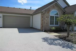 584 Crossings Cir, Tallmadge, OH 44278 - Photo 2