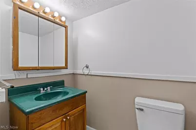 710 Cemetery Road, Martins Ferry, OH 43935 - Photo 14