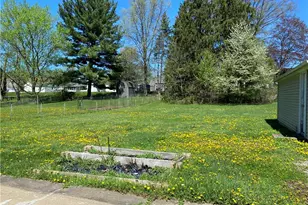 4138 Burkey Rd, Austintown, OH 44515 - Photo 4