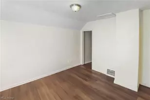 505 Brown St, Akron, OH 44311 - Photo 10