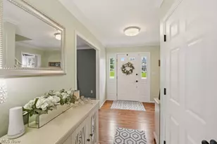 1936 Ashley Dr, Hudson, OH 44236 - Photo 2