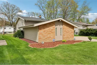 23956 Fairlawn Drive, North Olmsted, OH 44070 - Photo 6
