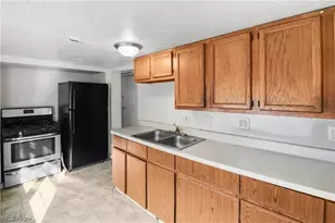 511 Brown St, Akron, OH 44311 - Photo 4