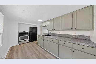 511 Brown Street, Akron, OH 44311 - Photo 8
