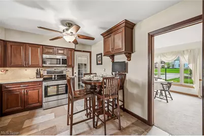 546 Perkinswood Boulevard NE, Warren, OH 44483 - Photo 14