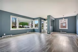 4028 Crestwood St NW, Canton, OH 44708 - Photo 6