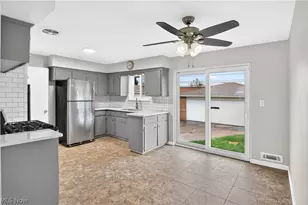 12304 Havana Rd, Garfield Heights, OH 44125 - Photo 6