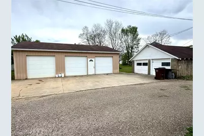 112 Fairview Street, West Lafayette, OH 43845 - Photo 4
