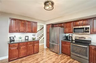 877 Locust Dr, Tallmadge, OH 44278 - Photo 10